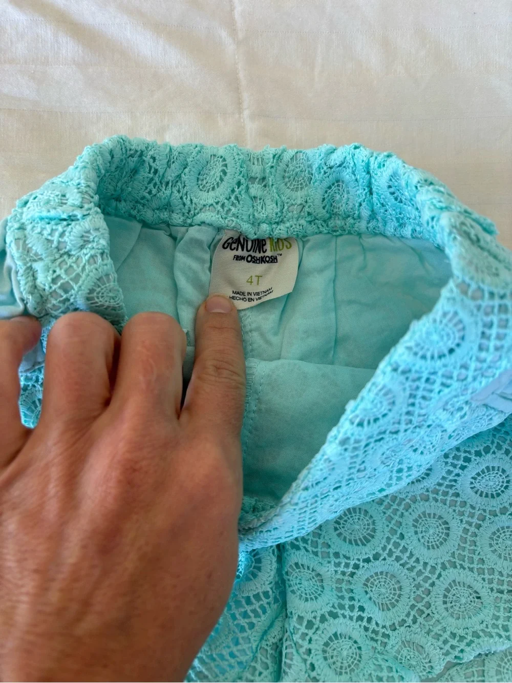 Genuine Kids OshKosh Girls 4T Blue Lace Pull-On Shorts Elastic waist worn once